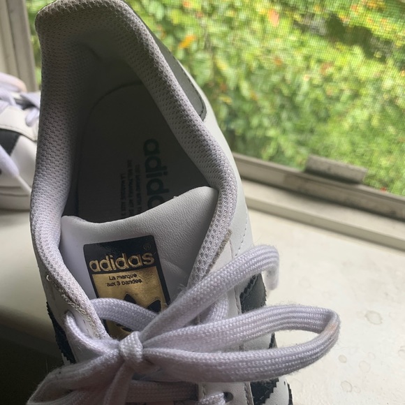 Adidas Superstar Shoes: Unisex - Picture 4 of 5